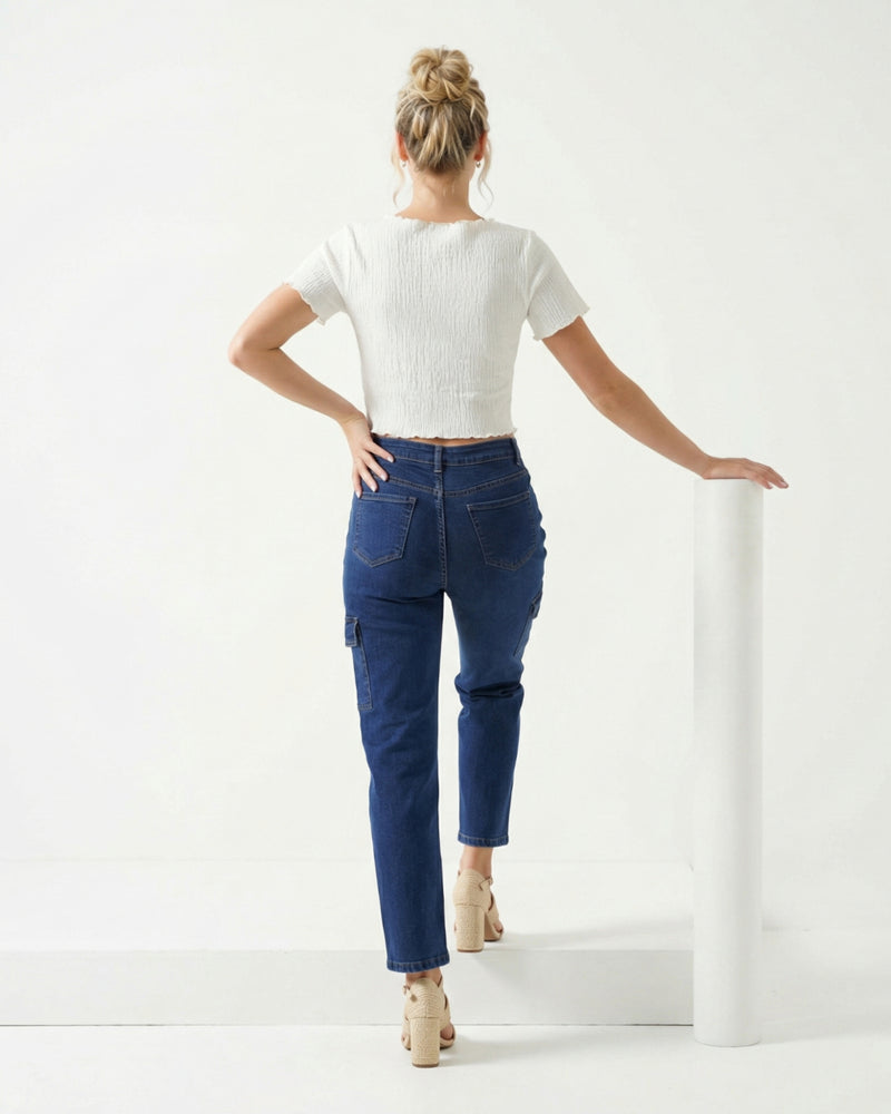 women's boyfriend fit high-rise cargo jeans