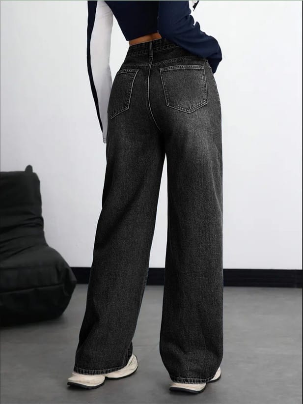 Women Relaxed Fit High Rise Black Jeans