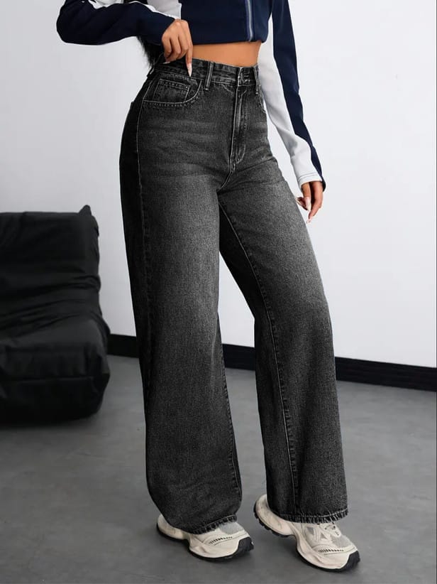 Women Relaxed Fit High Rise Black Jeans