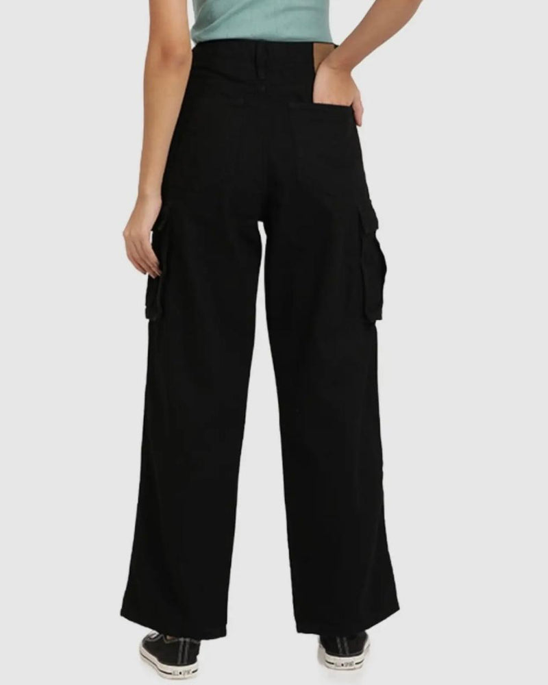 black wide-leg cargo pants for women's