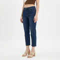 Women's straight-fit blue jeans
