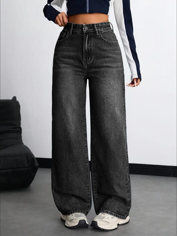 Women Relaxed Fit High Rise Black Jeans