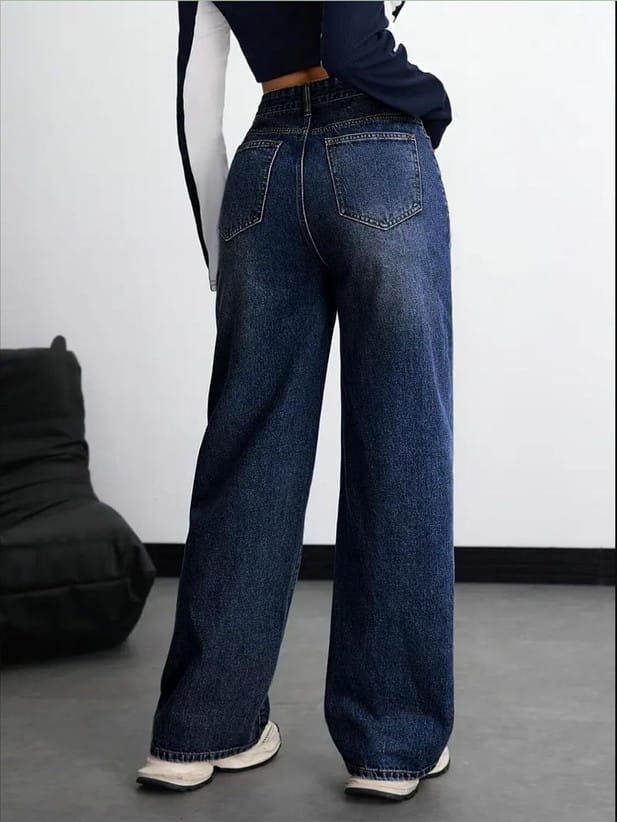 Women Relaxed Fit High Rise Blue Jeans