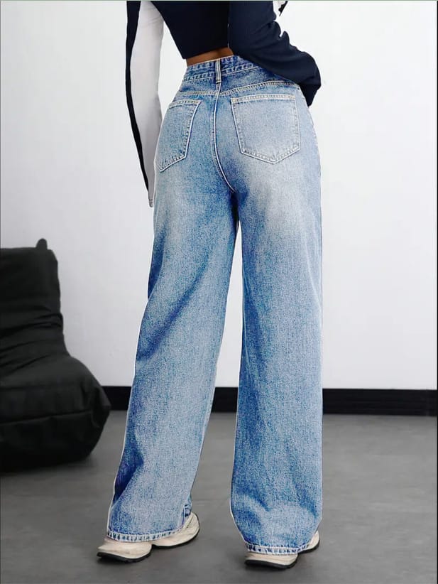 Women Relaxed Fit High Rise Light Blue Jeans