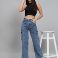 Women's wide-leg cargo pants with insert pockets