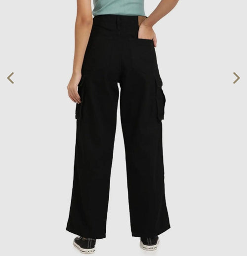 black wide-leg cargo pants for women's