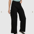 black wide-leg cargo pants for women's